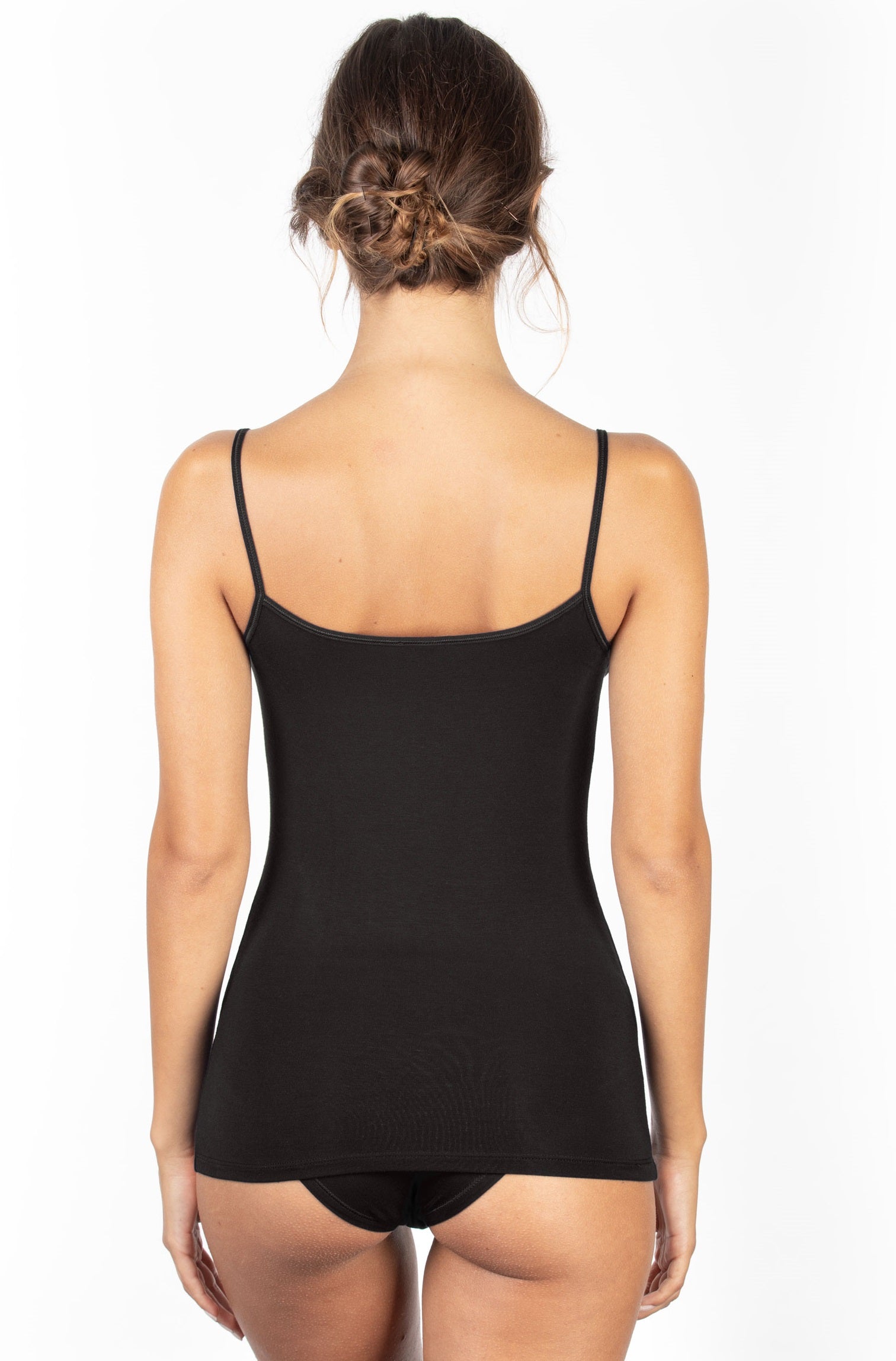 EGi's Modal collection includes a camisole crafted from Lenzing Modal® fabric. It is renowned for its comfort, breathability and moisture-wicking properties, presenting its wearers with a soft, luxurious texture and exceptional colorfastness.