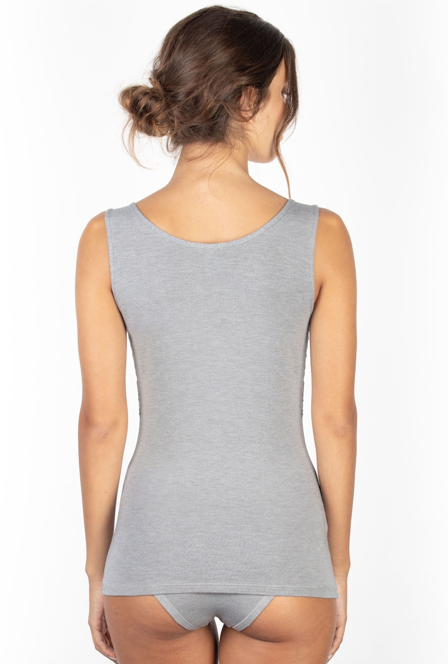 EGi's Modal collection includes a camisole crafted from Lenzing Modal® fabric. It is renowned for its comfort, breathability and moisture-wicking properties, presenting its wearers with a soft, luxurious texture and exceptional colorfastness.