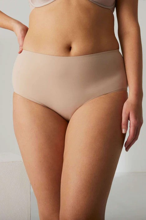 Essentiel Control Full Brief front icture