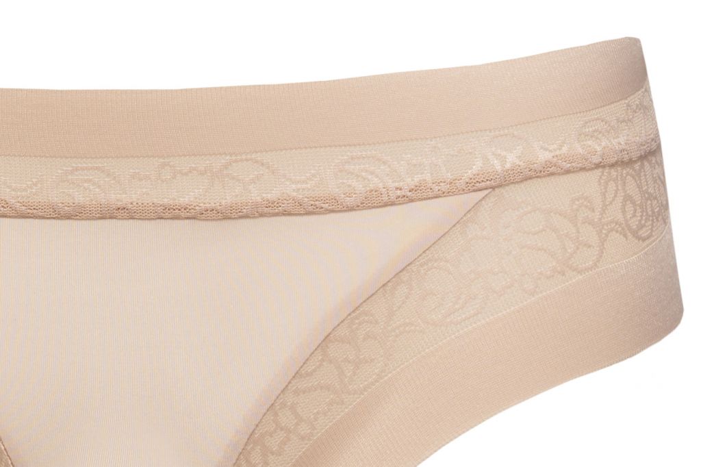This Flower line from SieLEI offers a contemporary lace design for optimal enjoyment.