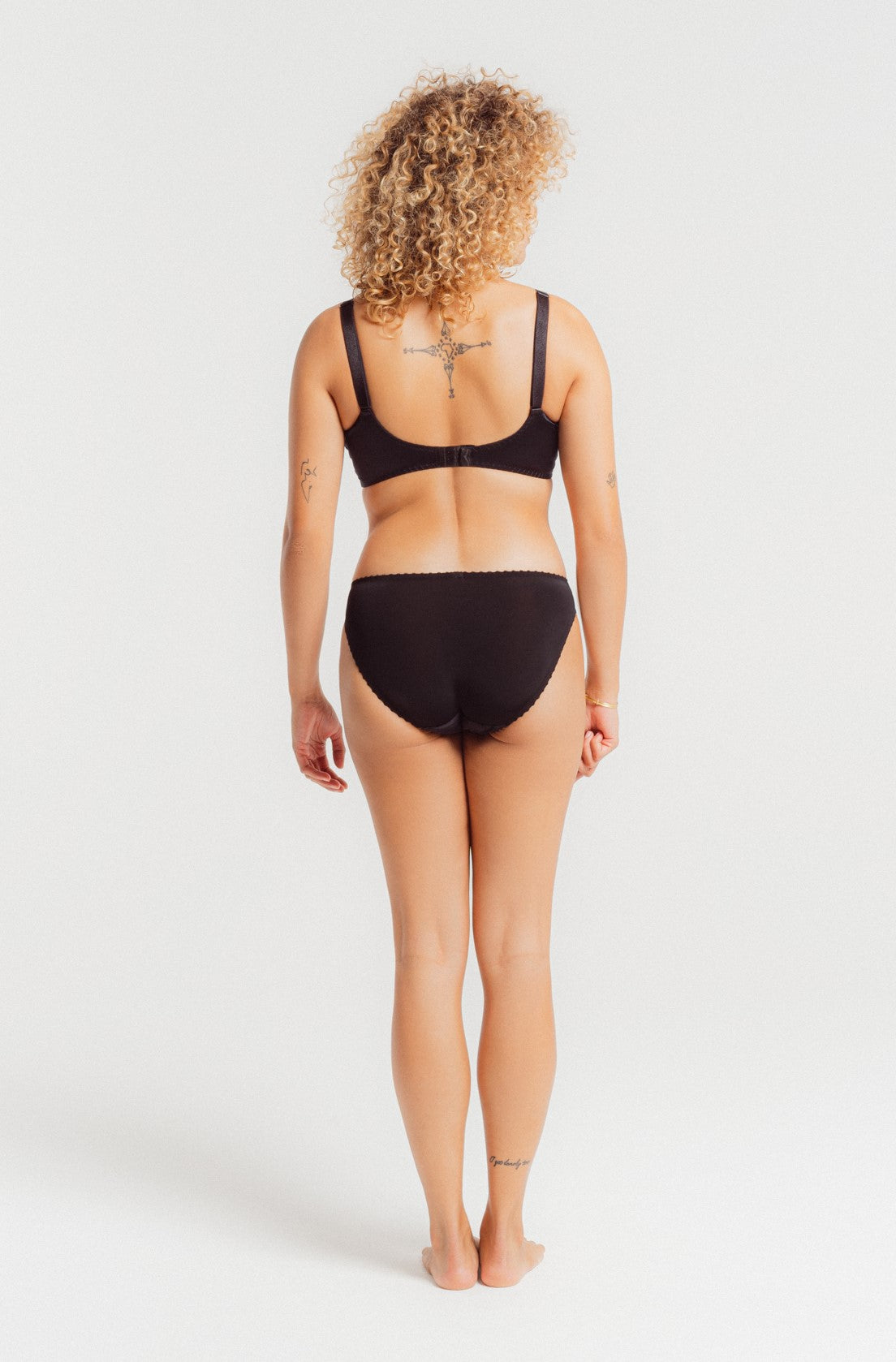 Louisa Bracq Lys Royal Leafy Garlands Brief