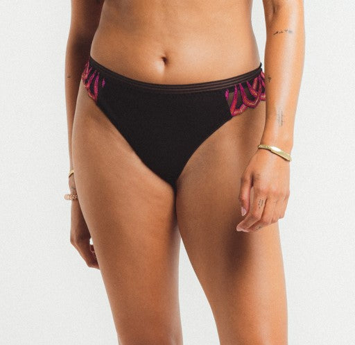 Front of the Virtual Sunset Embordered Tanga by Louisa Bracq.