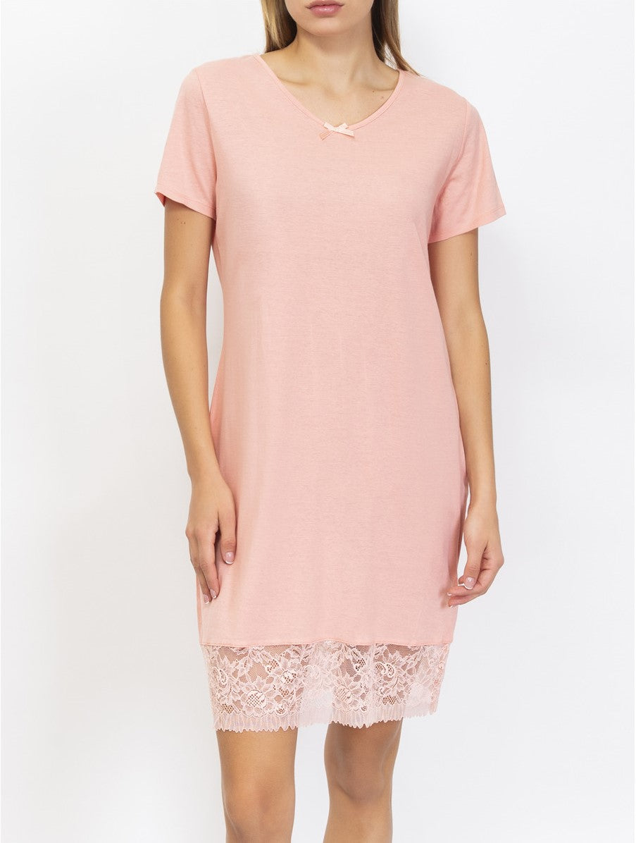 Verdissima's short-sleeved nightgown features a macro-flower motif lace insert for a modern, yet refined design.