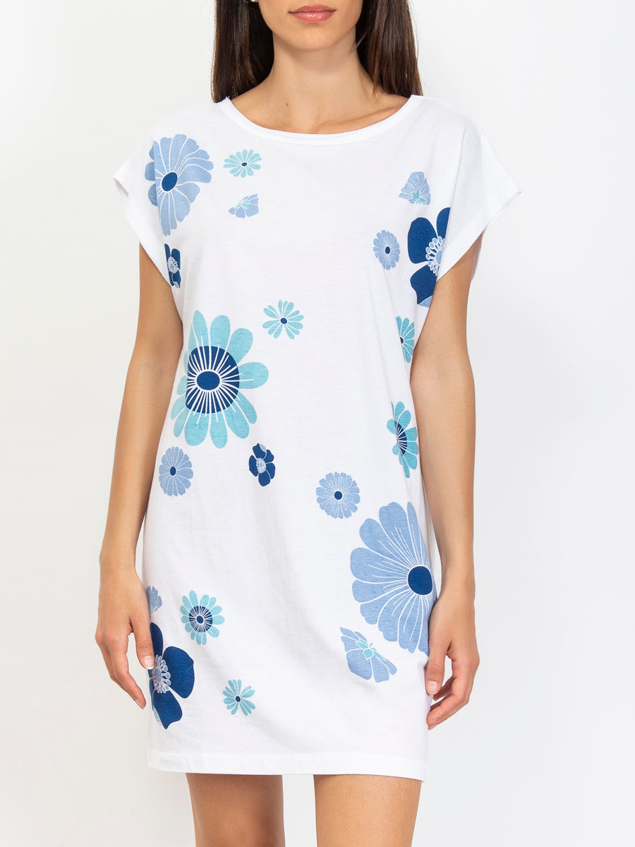 SIèLei's short dress is constructed with soft, breathable cotton to ensure a comfortable experience for the wearer.