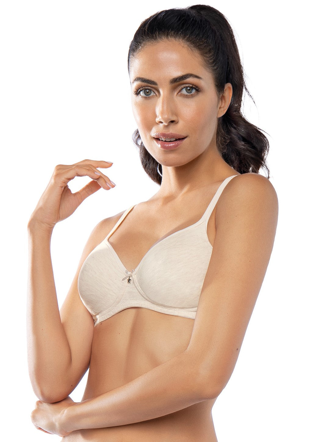 he SIéLEI Organic Cotton line from Italy presents this wire-free, unpadded bra, crafted with hand-picked organic cotton, renowned for its gentle qualities.