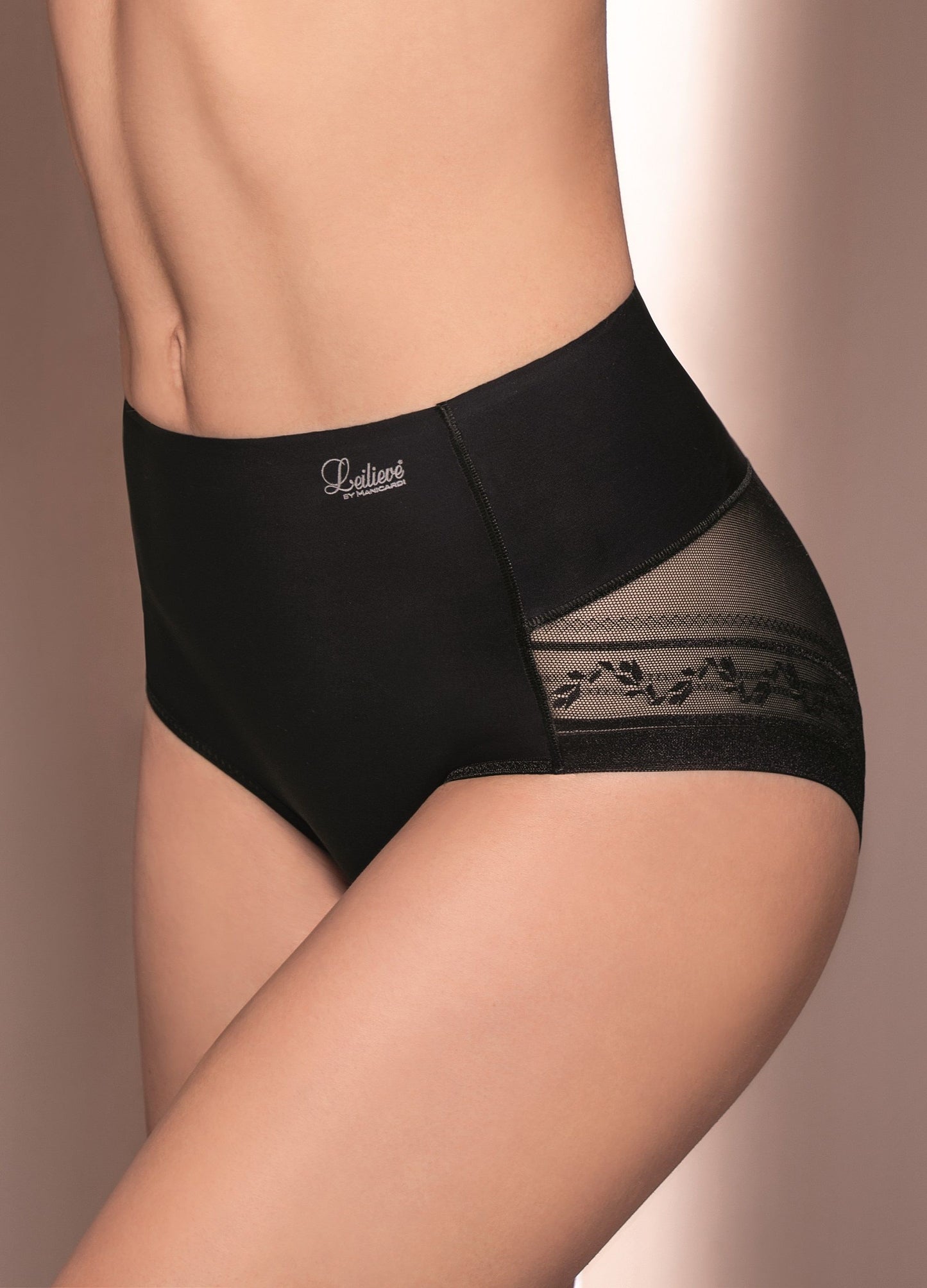 Modern, elegant and shaping full-briefs from the Sculpt line by Leilieve from Italy.