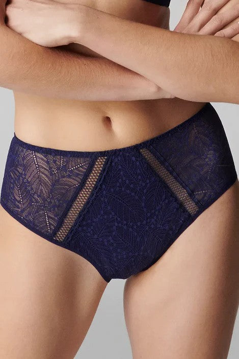 Front of the Comete Flat Lace Full Brief