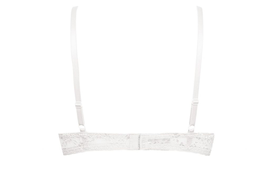 This bra from the Vanity line by SIeLEI italy offers supportive structure and comfortable design. Crafted with stretchy, floral lace with padded cup and an underwire support, this bra ensures a great.