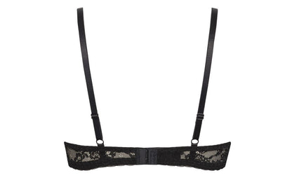 This bra from the Vanity line by SIeLEI italy offers supportive structure and comfortable design. Crafted with stretchy, floral lace with padded cup and an underwire support, this bra ensures a great.