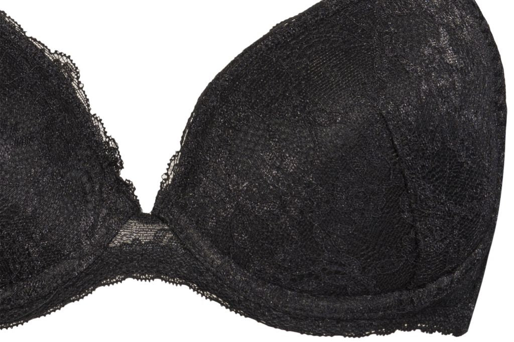 This bra from the Vanity line by SIeLEI italy offers supportive structure and comfortable design. Crafted with stretchy, floral lace with padded cup and an underwire support, this bra ensures a great.