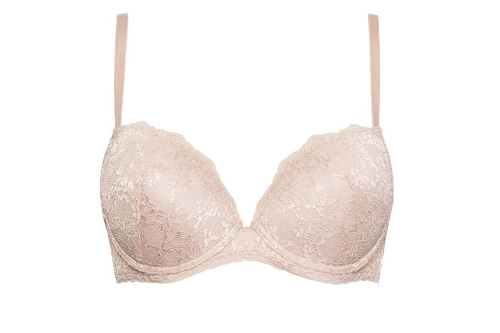 This bra from the Vanity line by SIeLEI italy offers supportive structure and comfortable design. Crafted with stretchy, floral lace with padded cup and an underwire support, this bra ensures a great.