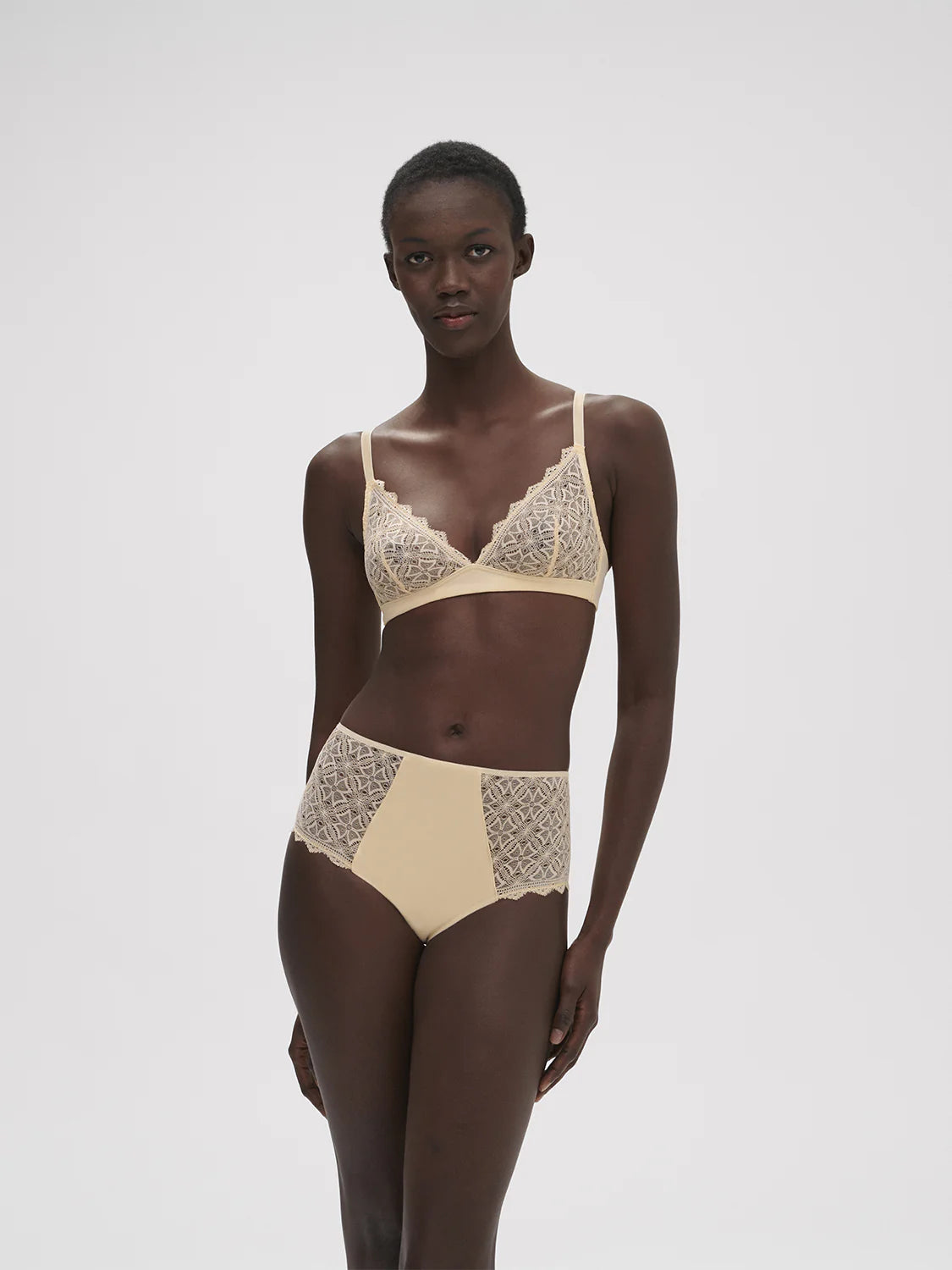 Escale Wireless Triangle Bralette