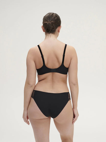 Escale Brief