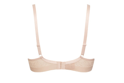 This underwire spacer cup bra from SIéLEI Italy's Flower line ensures optimal support and comfort.