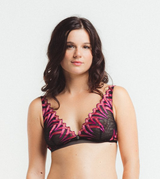 Front of the Wireless Bralette from the Virtual Sunset line by Louisa Bracq.