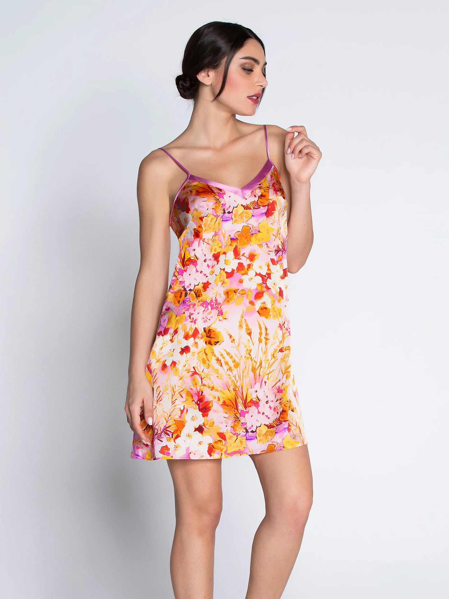 Women is wearing Jardins de Lumière Silk Chemise front picture