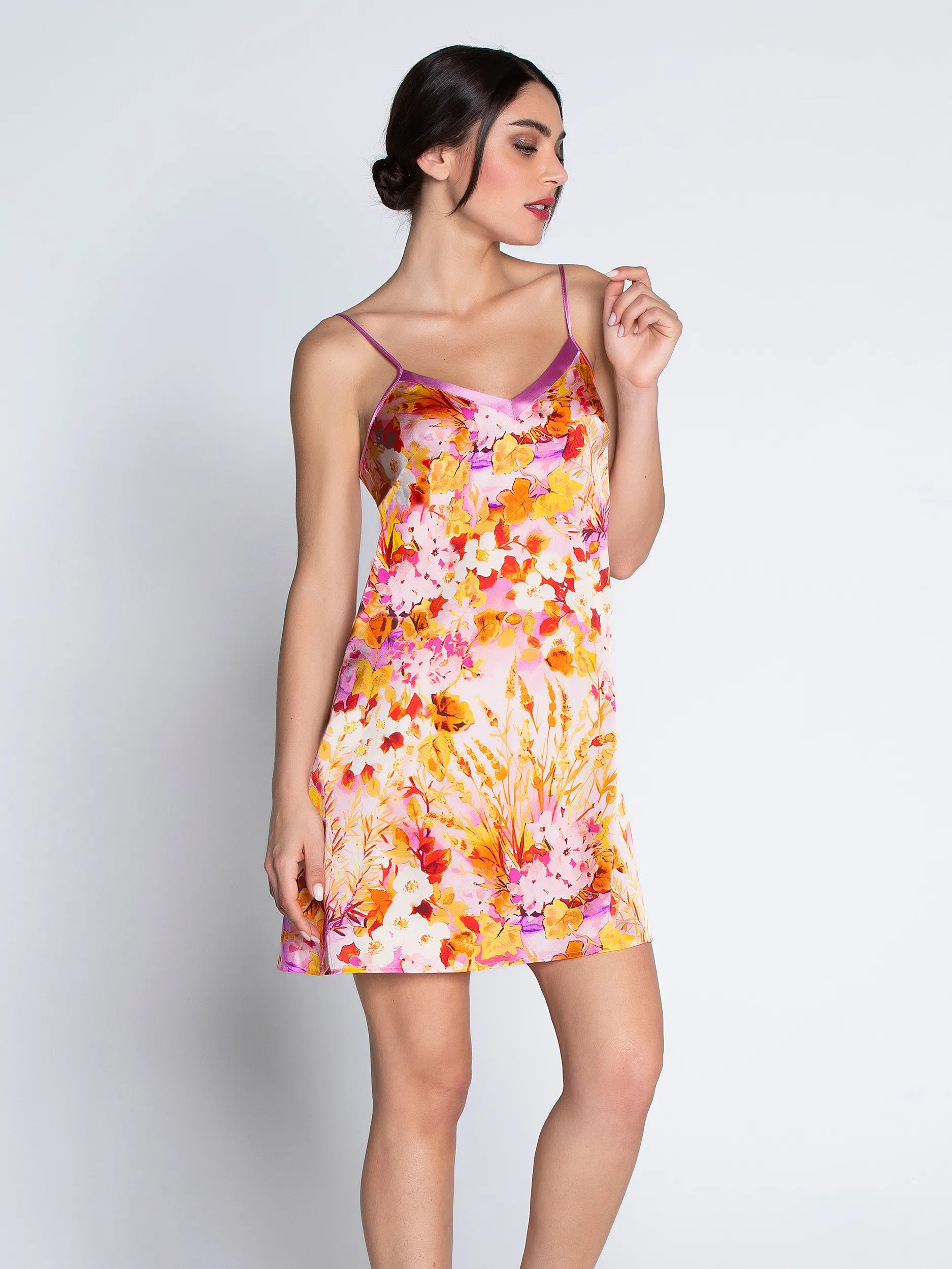 Women is wearing Jardins de Lumière Silk Chemise front picture