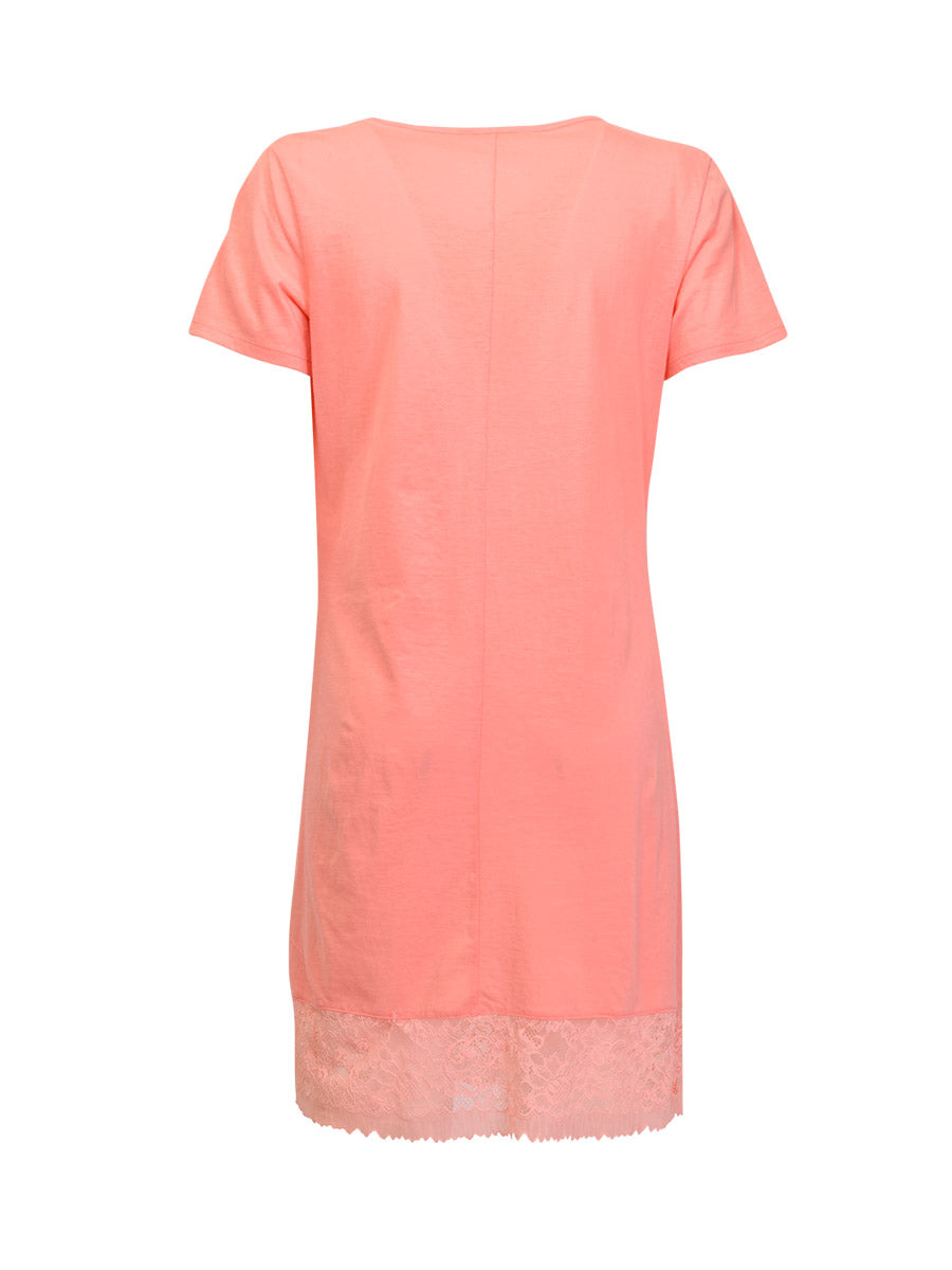 Verdissima's short-sleeved nightgown features a macro-flower motif lace insert for a modern, yet refined design. 