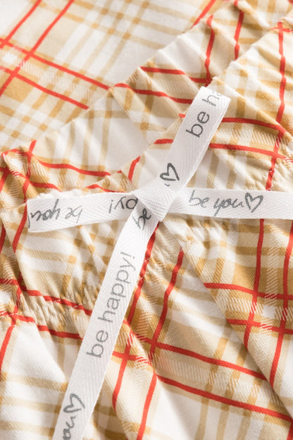 Waistband with tie strap of the Be Happy Cotton Check Capri Pants