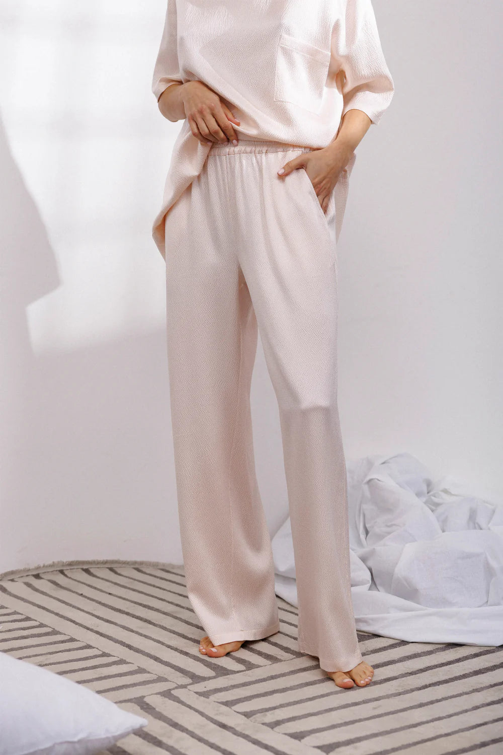 Bubble Silk Relaxed Pants