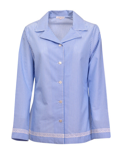 This Verdissima pajama set features a combination of male and female styling, with a button-up shirt top and long pants.