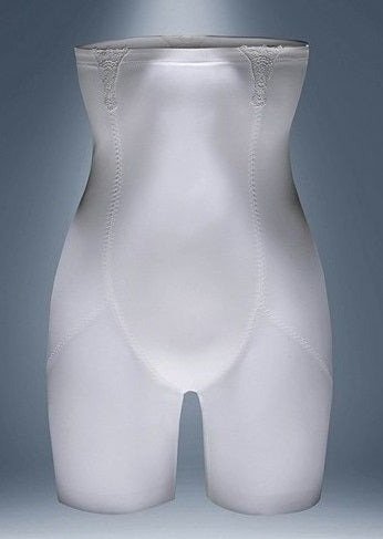 Sculpting high-waist shorts from the Classic line by Lepel from Italy.