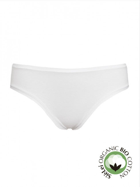 SIéLEI's Organic Cotton Full Brief from Italy are crafted with hand-picked organic cotton to create a thin, soft, stretchy fabric, while promoting environmental sustainability.