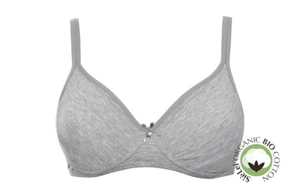 he SIéLEI Organic Cotton line from Italy presents this wire-free, unpadded bra, crafted with hand-picked organic cotton, renowned for its gentle qualities.