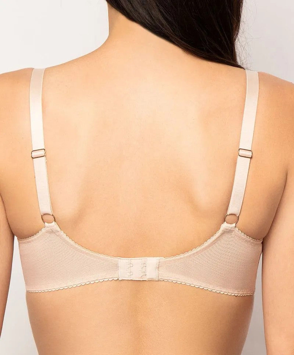 An exquisite bra from the Sublime en dentelle line by Lise Charmel, France.