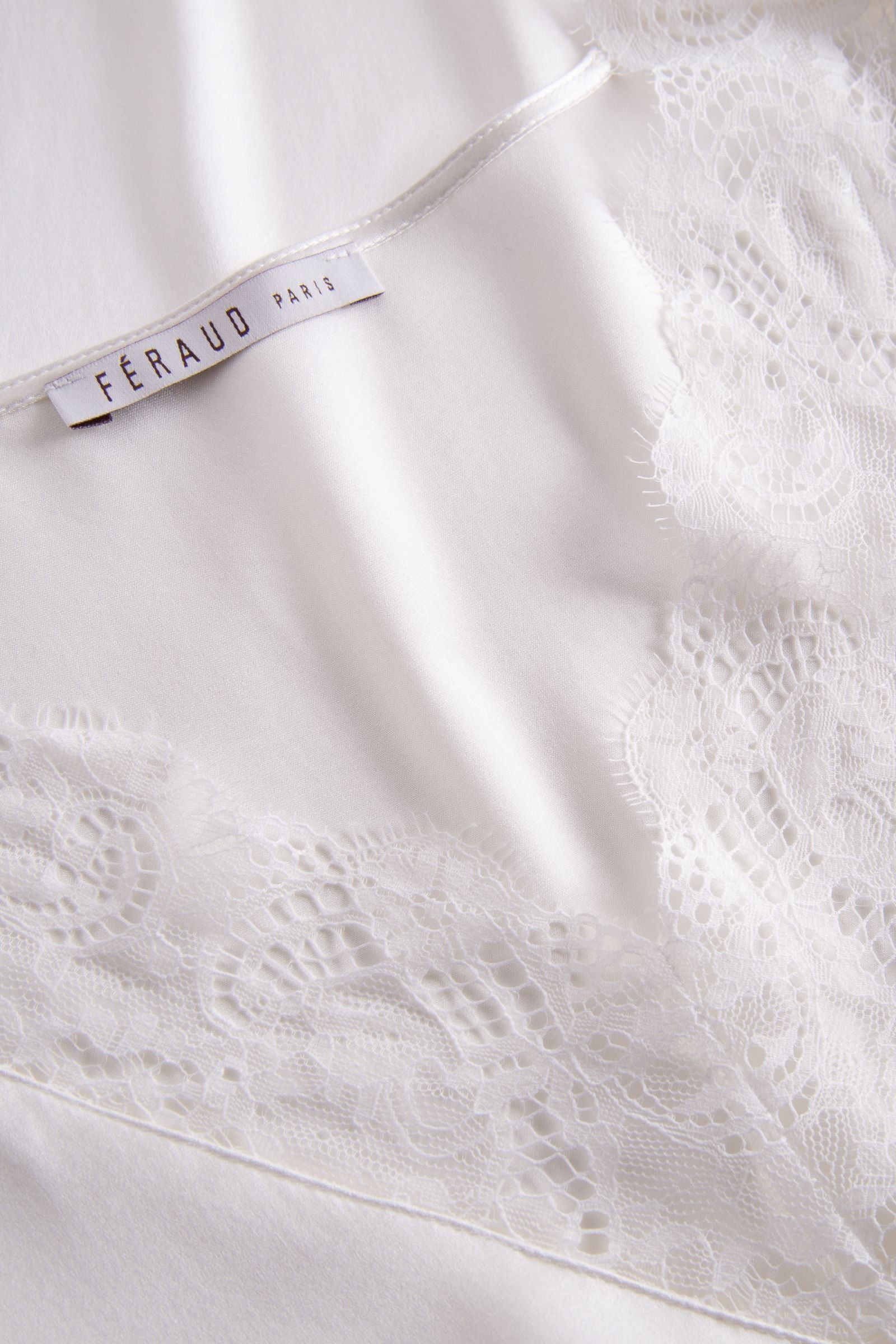 Luxurious two-piece pajamas set from the Organic Silk line by Féraud Paris at Di Moda Lingerie.