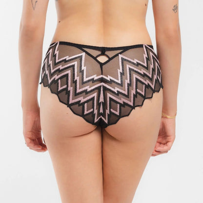 The Louisa Bracq shorty from the Ziggy line is a faithful reference to the aesthetics of David Bowie. 